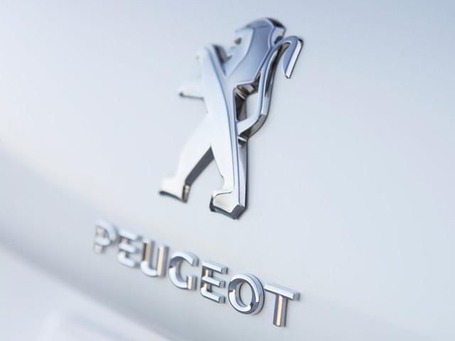 I896 - Pin Auto Logo Peugeot