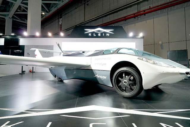 Coolest Real-Life Flying Cars: 3. Klein Vision AirCar